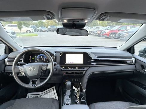 Used 2025 Toyota Camry LE FWD image 19