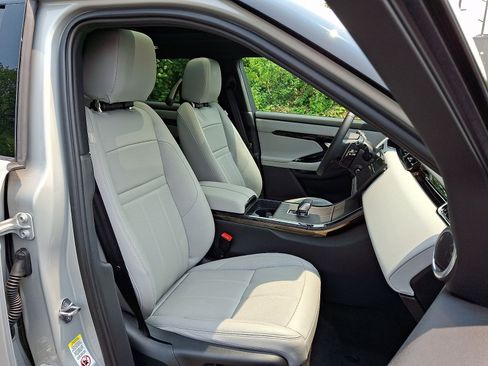 Used 2026 Land Rover Range Rover Evoque S AWD/4WD image 3