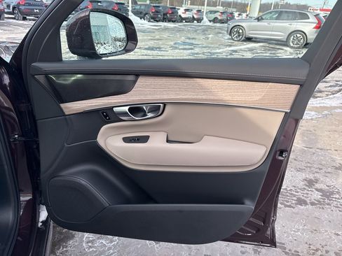 New 2026 Volvo XC90 B6 Plus w/ Protection Package Premier AWD/4WD image 39