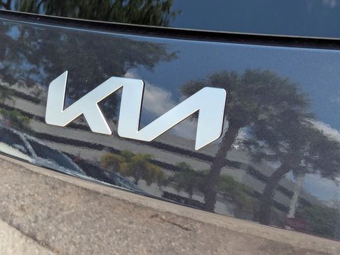 Used 2026 Kia EV9 Light RWD image 18