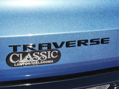 New 2026 Chevrolet Traverse RS image 11