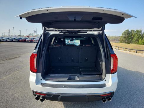 Certified 2024 GMC Yukon Denali Ultimate image 6
