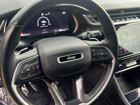 Used 2021 Jeep Grand Cherokee L Laredo RWD image 12
