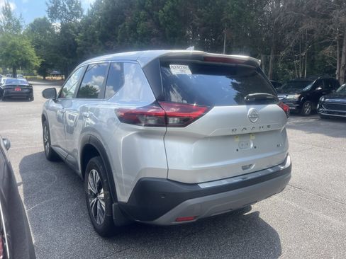 Certified 2023 Nissan Rogue SV FWD image 2