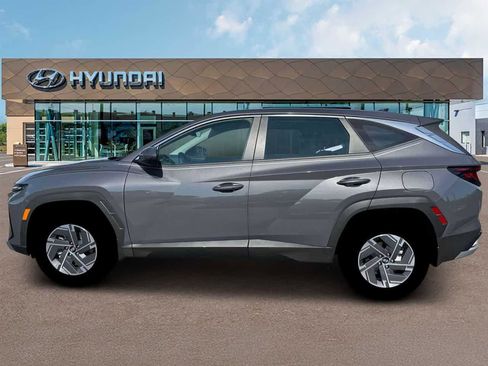 New 2026 Hyundai Tucson Blue SE image 3