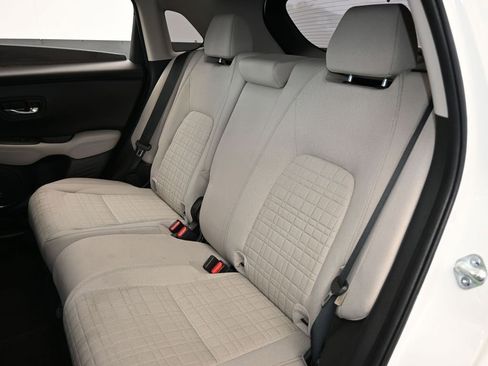 Used 2023 Honda HR-V LX image 17