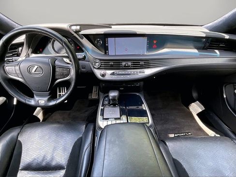 Used 2018 Lexus LS 500 F Sport w/ Accessory Package (Z1) AWD/4WD image 15