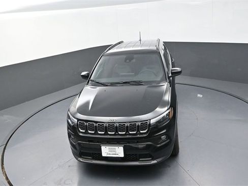 New 2026 Jeep Compass Latitude image 10