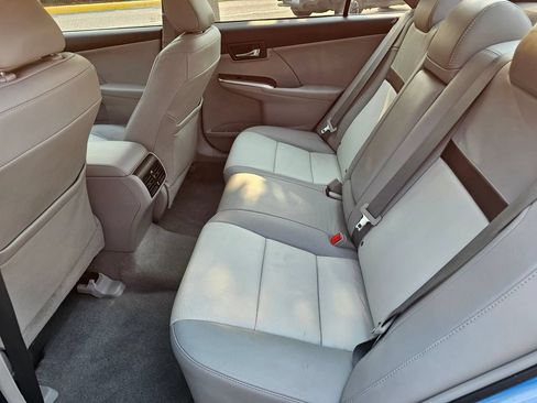 Used 2012 Toyota Camry XLE w/ Leather Pkg FWD image 17
