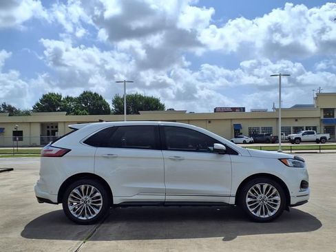Used 2020 Ford Edge Titanium w/ Equipment Group 301A FWD image 21