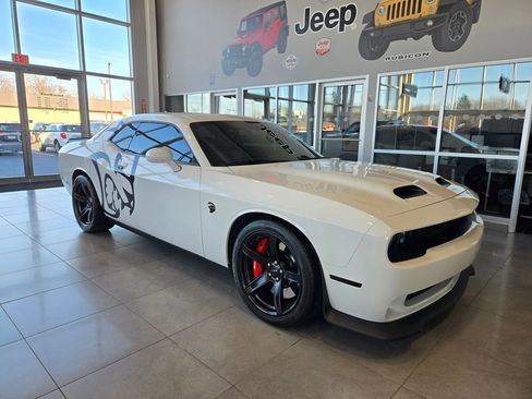 Used 2022 Dodge Challenger SRT Hellcat w/ Plus Package image 7
