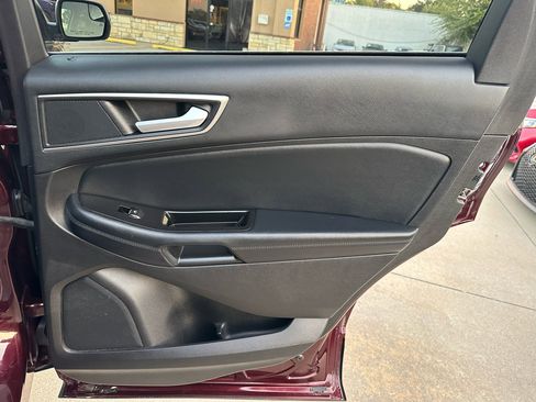 Used 2017 Ford Edge SEL w/ Equipment Group 201A image 21