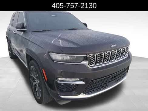 Used 2023 Jeep Grand Cherokee Summit image 2