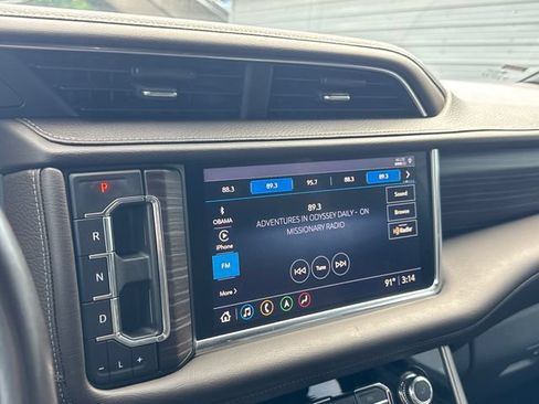 Used 2021 GMC Yukon XL Denali w/ Denali Premium Package RWD image 33