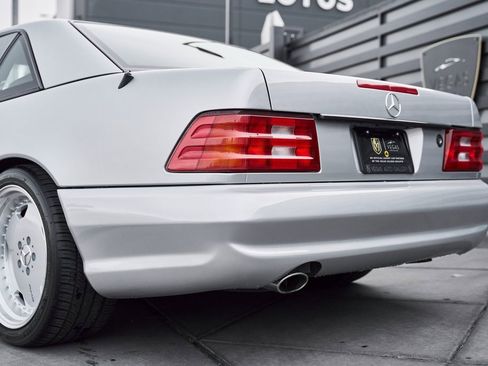 Used 2002 Mercedes-Benz SL 500 w/ SL2 Option Pkg image 13