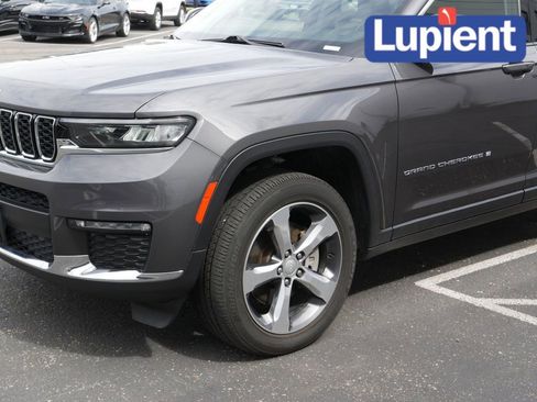 Used 2022 Jeep Grand Cherokee L Limited image 27