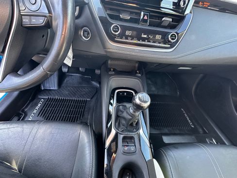 Used 2019 Toyota Corolla XSE image 16