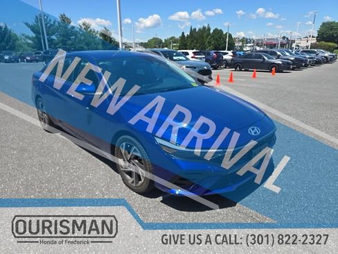 Used 2024 Hyundai Elantra SEL w/ Convenience Package FWD image 2