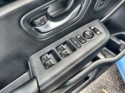 Used 2025 Honda Pilot TrailSport image 22