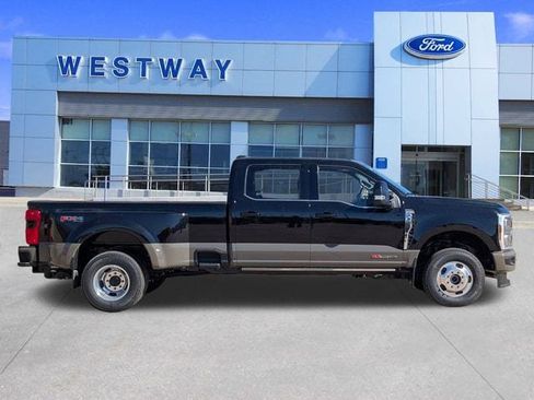 New 2026 Ford F350 King Ranch w/ FX4 Off-Road Package image 2