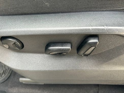 Used 2022 Volkswagen Atlas SE FWD image 16