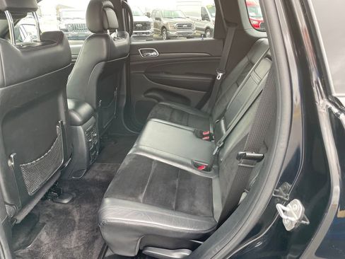 Used 2018 Jeep Grand Cherokee Altitude image 23