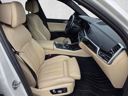 Used 2021 BMW X5 sDrive40i w/ M Sport Package RWD image 29