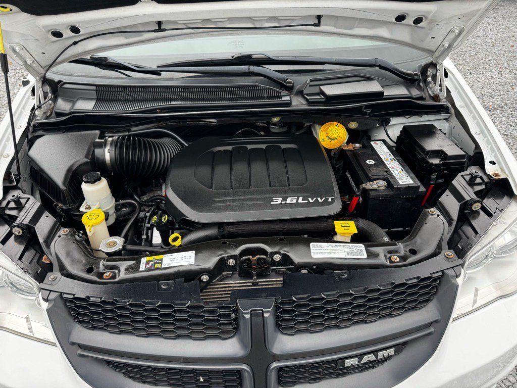 Used 2015 RAM C/V Tradesman FWD image 25