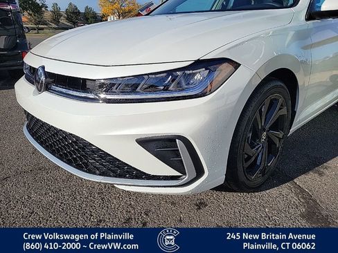 New 2026 Volkswagen Jetta SE image 22