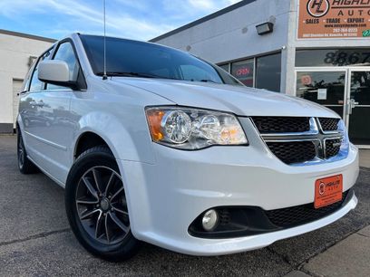 Used 2017 Dodge Grand Caravan SXT w/ Rear Park Assist Package