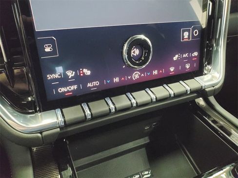 New 2026 GMC Yukon Elevation w/ LPO, Floor Liner Package image 24