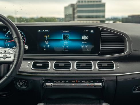 Certified 2021 Mercedes-Benz GLE 350 4MATIC image 22