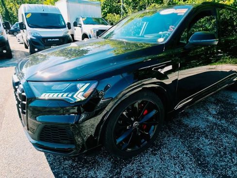 Used 2023 Audi SQ7 Prestige AWD/4WD image 3