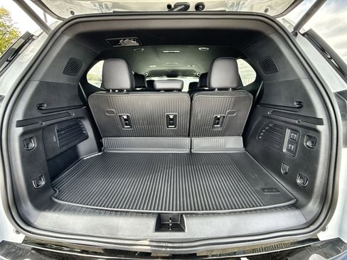 New 2026 GMC Acadia Denali w/ LPO, Floor Liner Package image 26