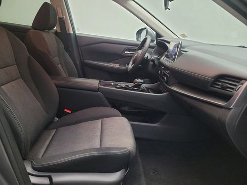 Used 2024 Nissan Rogue SV FWD image 21
