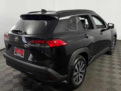 Used 2025 Toyota Corolla Cross XLE w/ Convenience Package image 34