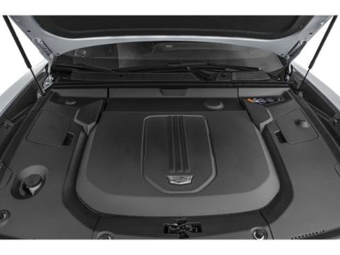 Certified 2025 Cadillac Lyriq Luxury w/ LPO, Floor Liner Package AWD/4WD image 15