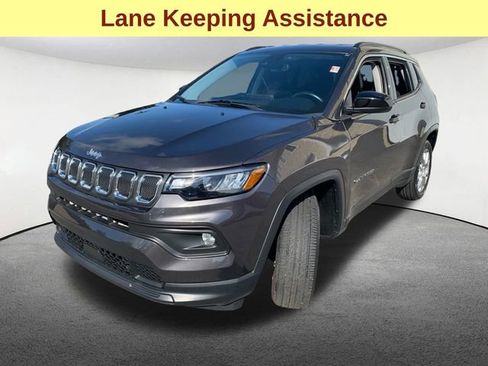 Used 2022 Jeep Compass Latitude image 5