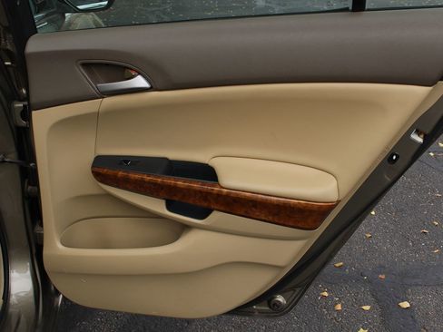 Used 2009 Honda Accord EX image 15