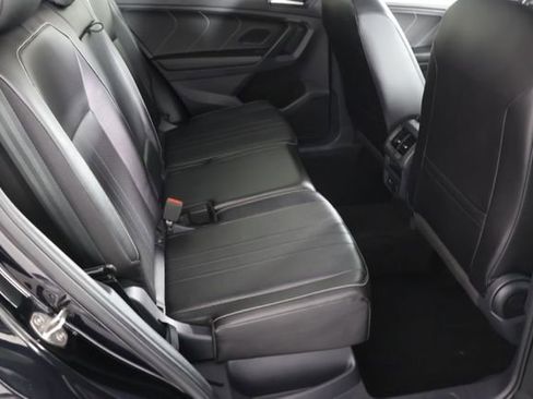 Used 2024 Volkswagen Tiguan SE AWD/4WD image 22