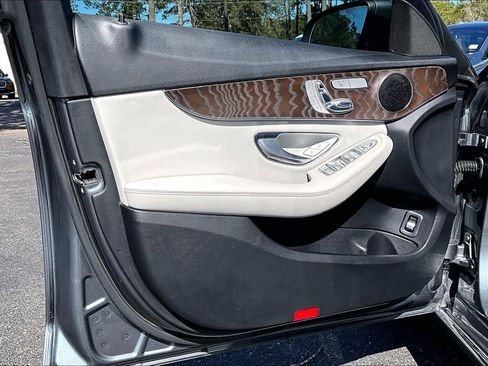 Used 2018 Mercedes-Benz C 300 Sedan image 21