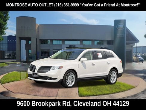 Used 2019 Lincoln MKT AWD image 9