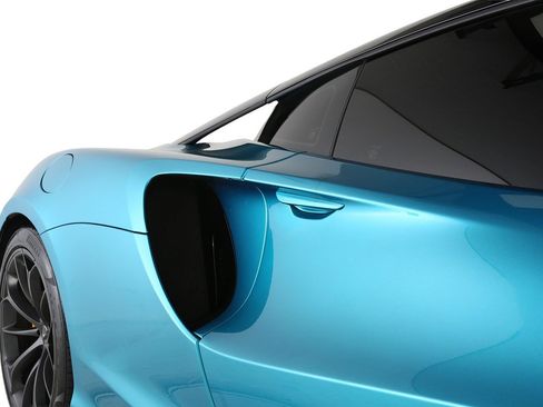 Used 2023 McLaren Artura RWD image 17