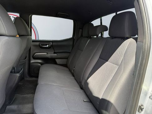 Used 2019 Toyota Tacoma TRD Off-Road image 21