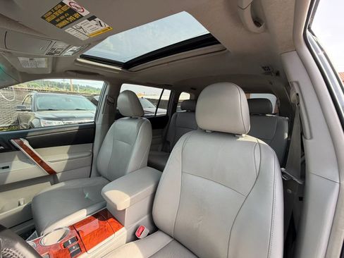 Used 2013 Toyota Highlander Limited FWD image 25