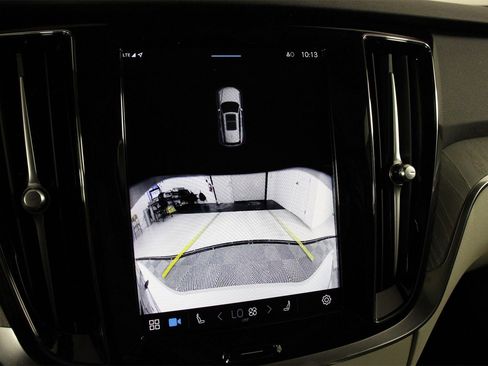 Certified 2025 Volvo V60 B5 Cross Country Plus image 13