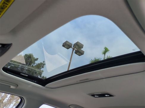 New 2025 Kia Niro SX Touring image 26