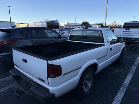 Used 2001 GMC Sonoma SL w/ HD Suspension Pkg image 2