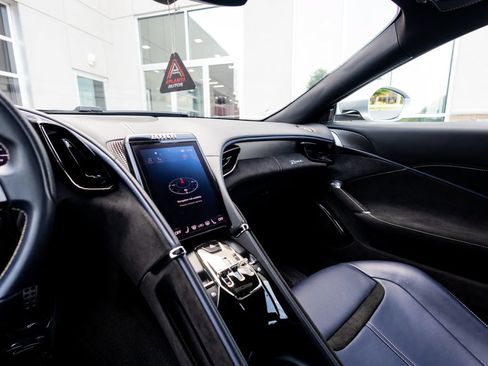 Used 2022 Ferrari Roma RWD image 40