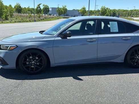 Used 2024 Honda Civic Sport image 12